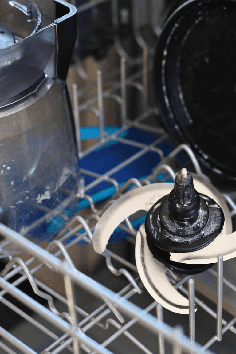 How to Clean a Ninja Blender (The Simple Way) - Simplicity and a Starter