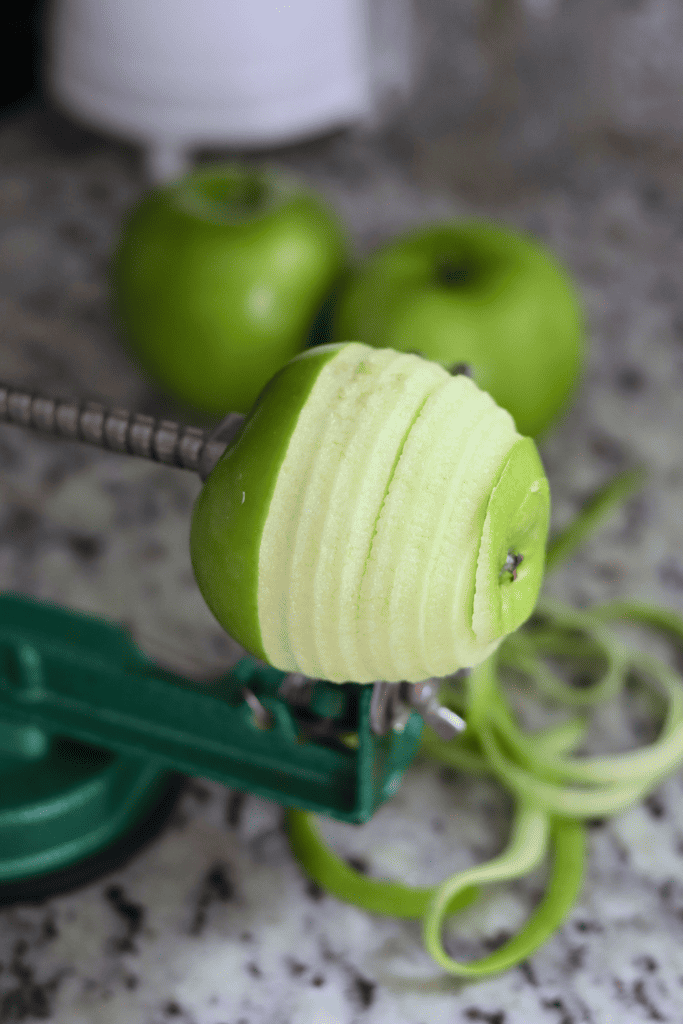 peeling and slicing granny smith apples