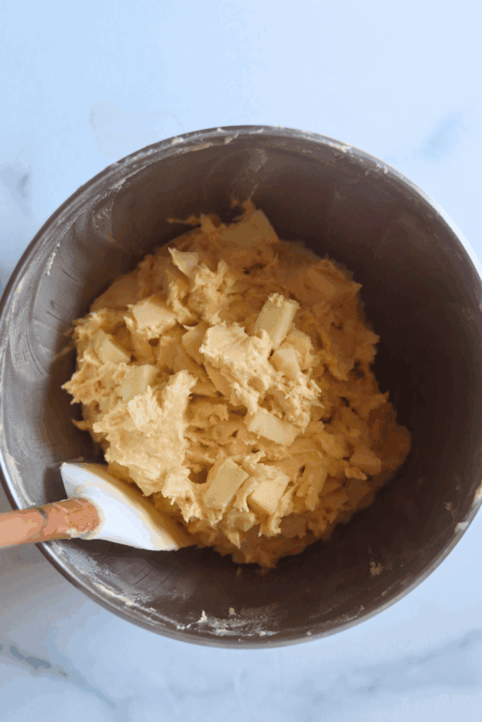 batter added with apple slices