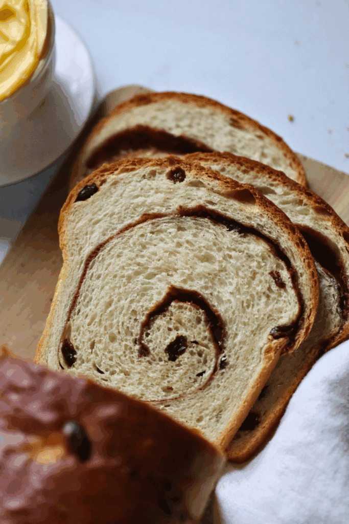sourdough discard cinnamon raisin sandwich bread