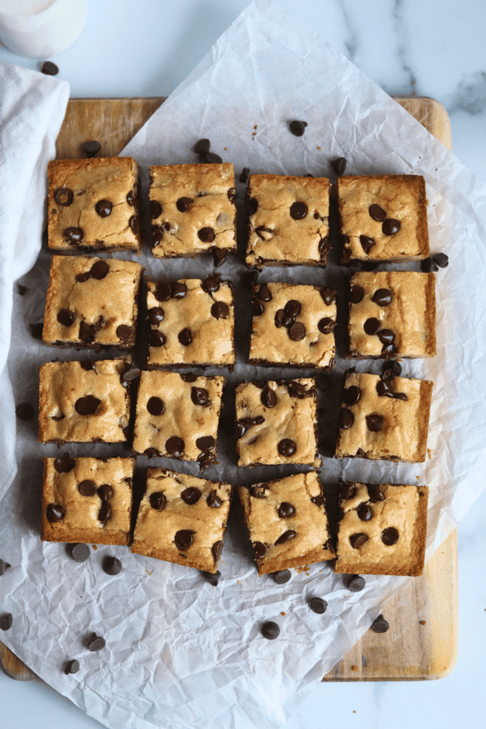 sliced blondies into 16 pieces