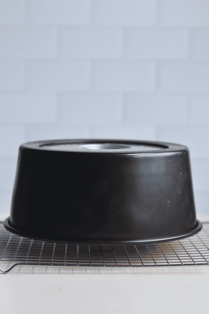 cooling the cake upside down