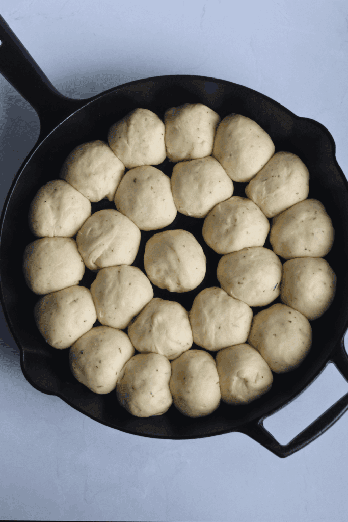 Sourdough discard pizza pull apart bread